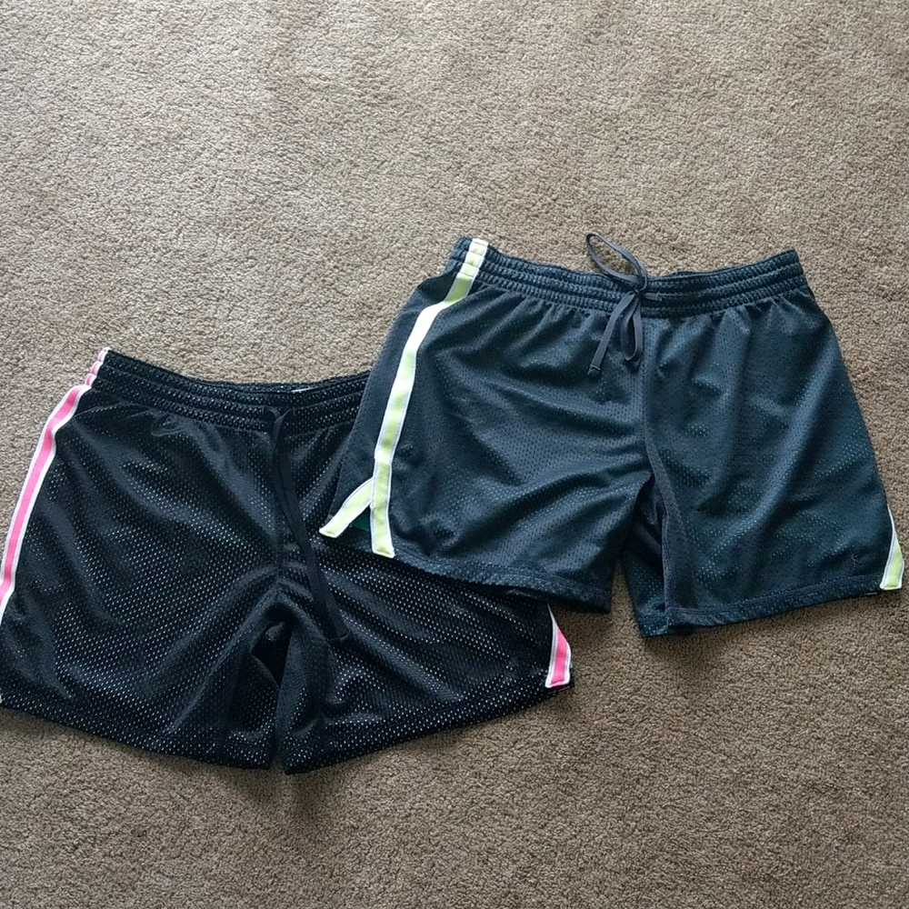 🎁 Athletic shorts